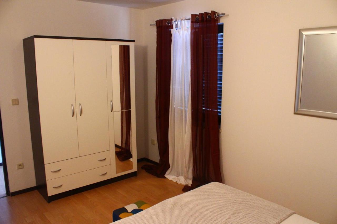 Apartment Arna Krk Town Exterior foto