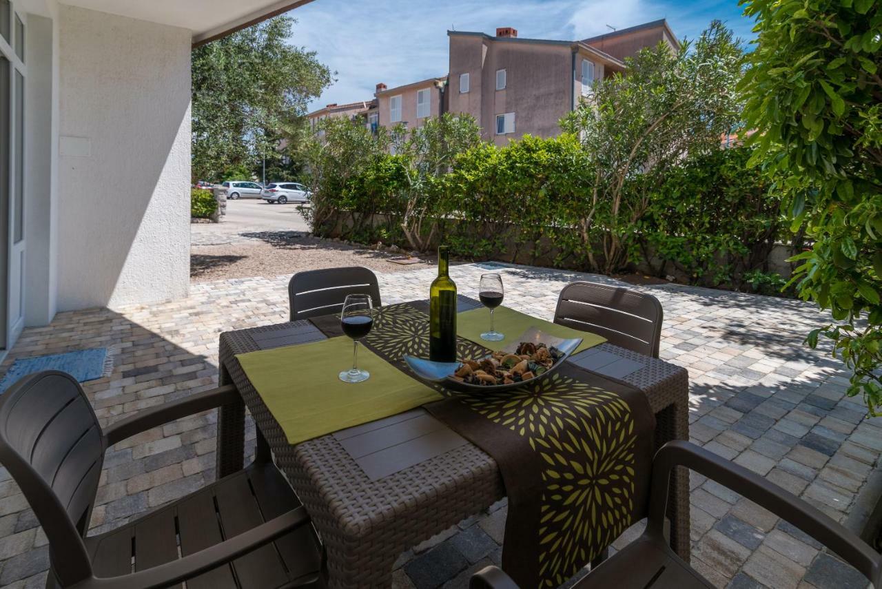 Apartment Arna Krk Town Exterior foto
